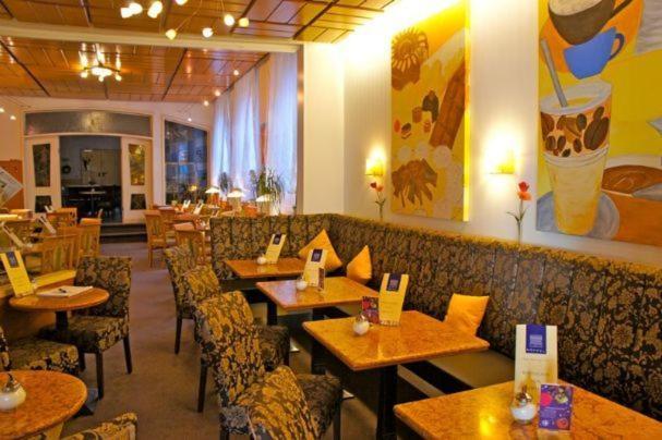 Hotel Cafe Konditorei Koeppel Бинген ам Рейн Екстериор снимка