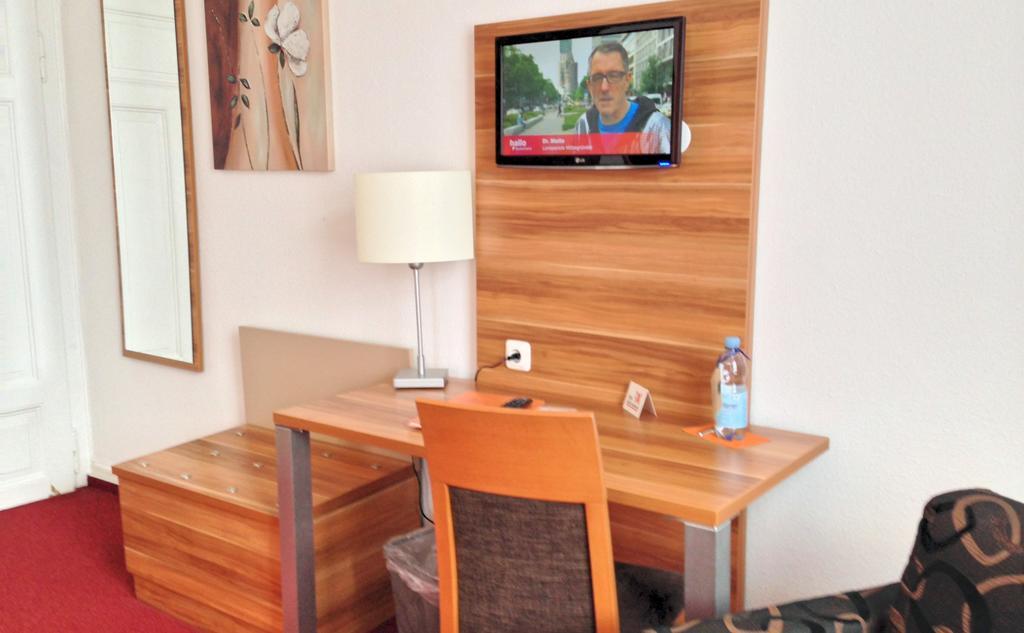 Hotel Cafe Konditorei Koeppel Бинген ам Рейн Екстериор снимка